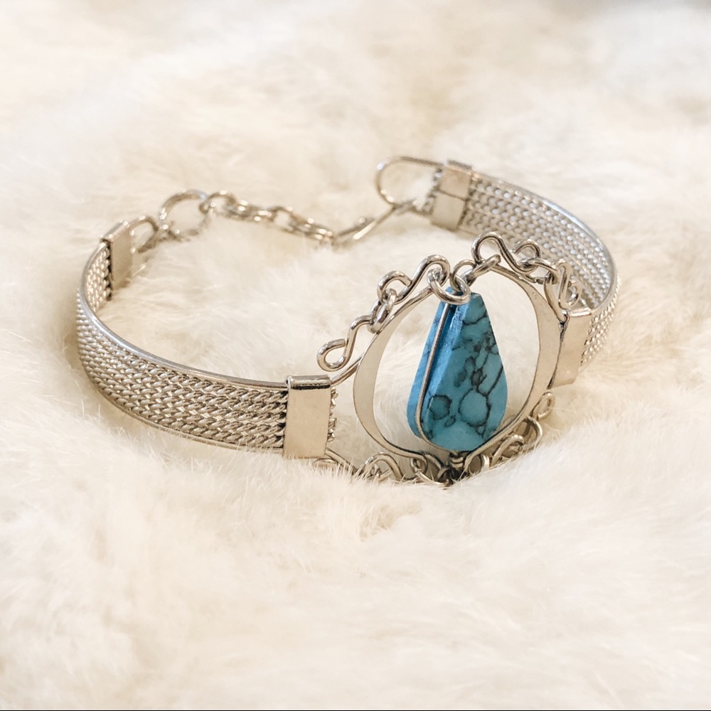 Howlite Bracelet - Picture 2 of 4